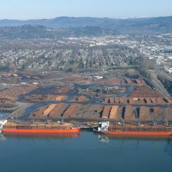 Timber for export in Longview. Photo: Sam Beebe/Wikimedia Commons