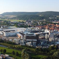 The Alfeld mill now produces various barrier paper products, ranging from 44g/m² to 120g/m², available in different finishes such as Natural, Silk, and Gloss of the printing side. This includes Sappi’s low, medium and high barrier and heat sealable papers. Photo: Sappi Europe