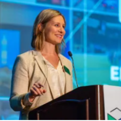 Emily Leonczyk addresses the crowd at PPC’s recent Fall Meeting and Leadership Conference. Photo: PPC