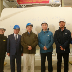 From left to right: Tran Xuan Nam, Deputy General Director of Xuong Giang Paper, Director of Xuong Giang Paper Factory; Ha Ngoc Hoa, Vice Chairman of the Board of Directors, Xuong Giang Paper; Ngo Van Khanh, General Director of Xuong Giang Paper, Chairman of the Board of Directors; Ji Haihong, ANDRITZ Project Manager; Xie Hui, ANDRITZ Vice Director Project Execution Automation; Chen Zhijian, ANDRITZ Deputy Process & Plant Engineering Director. Photo: Andritz